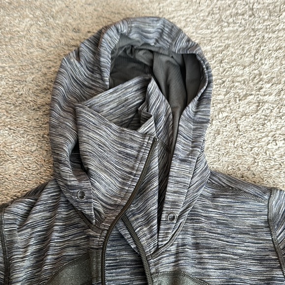 Lulu scuba hoodie Size 8 - Picture 3 of 3